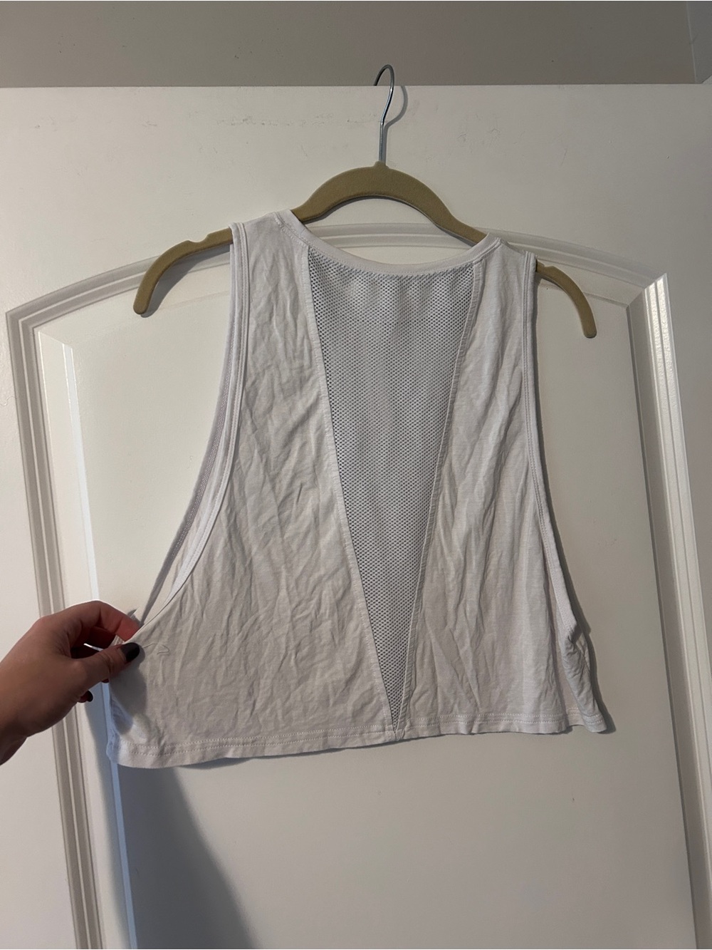 White Mesh-Back Cropped Tank Top Unbranded - size small guesstimate